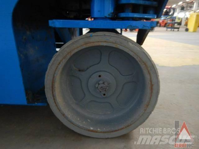 Genie GS-2046 Съчленени стрелови подемници