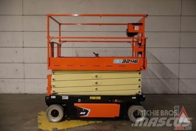 JLG 3246ES Съчленени стрелови подемници