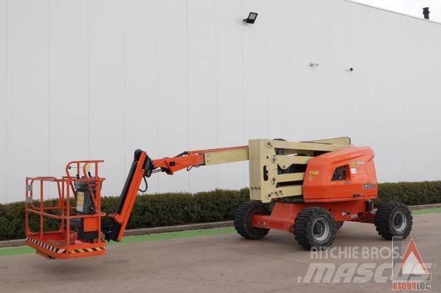 JLG 520AJ Съчленени стрелови подемници