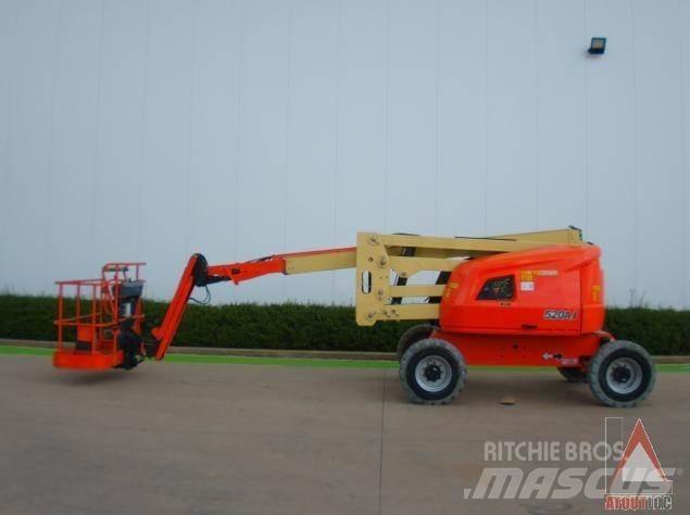 JLG 520AJ Съчленени стрелови подемници