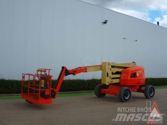 JLG 520AJ Съчленени стрелови подемници