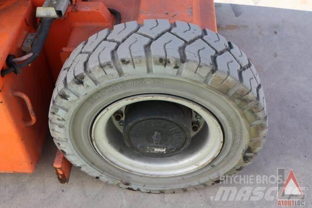 JLG E300AJP Съчленени стрелови подемници