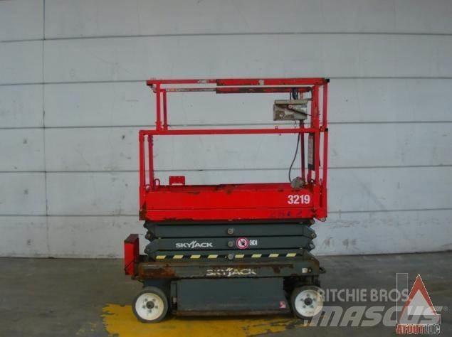 SkyJack SJ3219 Съчленени стрелови подемници