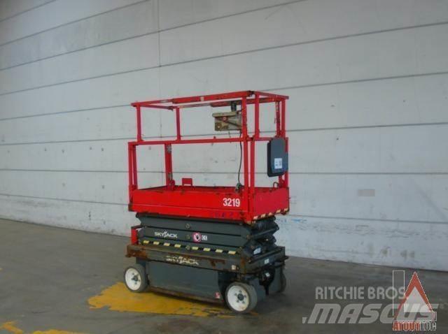 SkyJack SJ3219 Съчленени стрелови подемници
