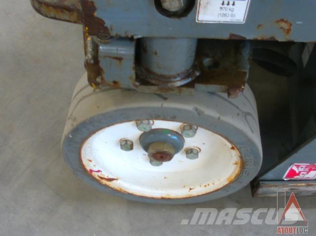 SkyJack SJ3219 Съчленени стрелови подемници