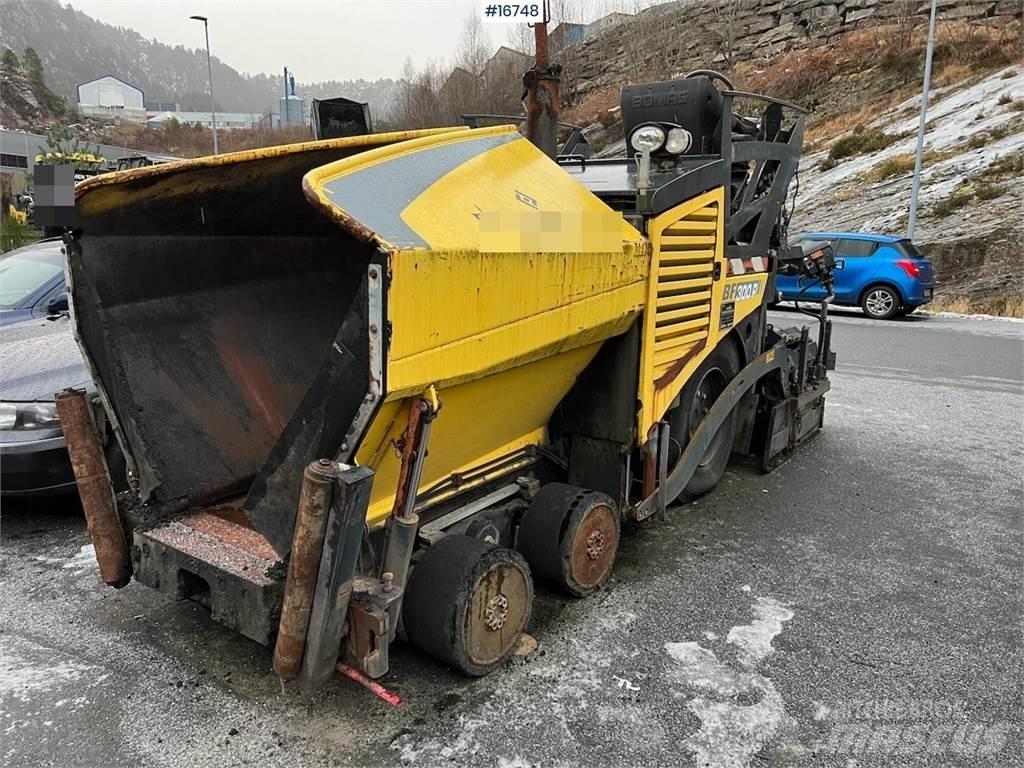 Bomag BF 300P Машини за асфалт