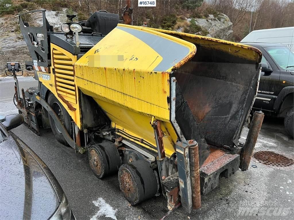 Bomag BF 300P Машини за асфалт