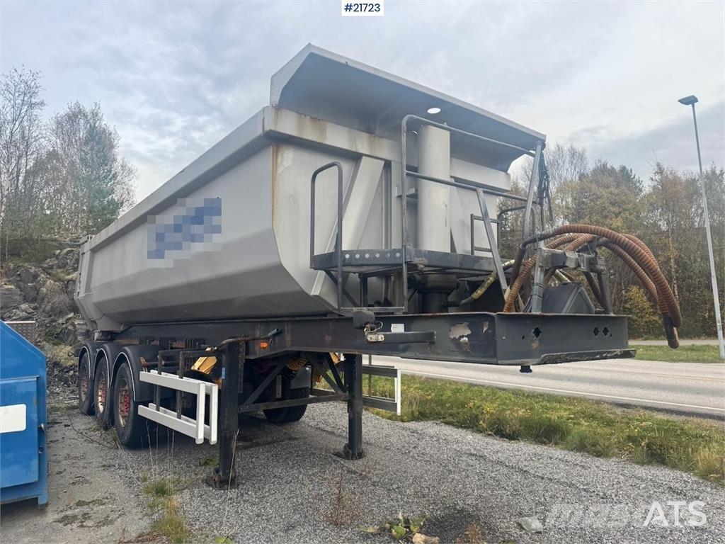 Carnehl Tippsemi. Самосвални полуремаркета
