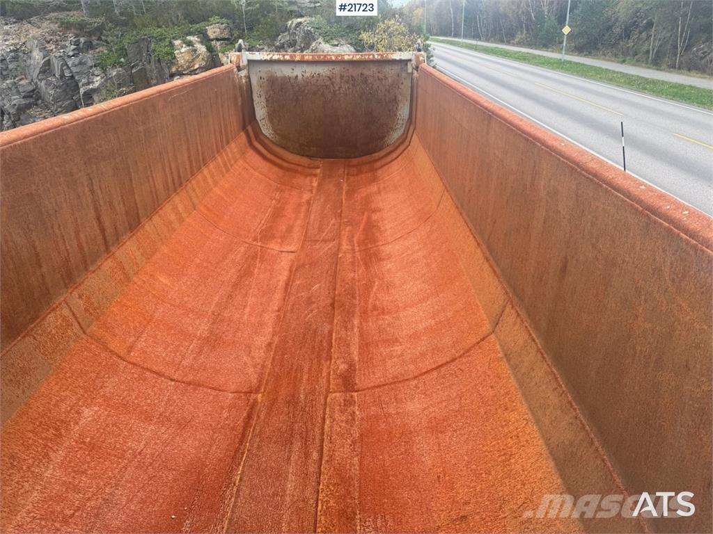 Carnehl Tippsemi. Самосвални полуремаркета
