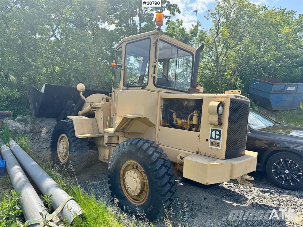 CAT 920 Колесни товарачи