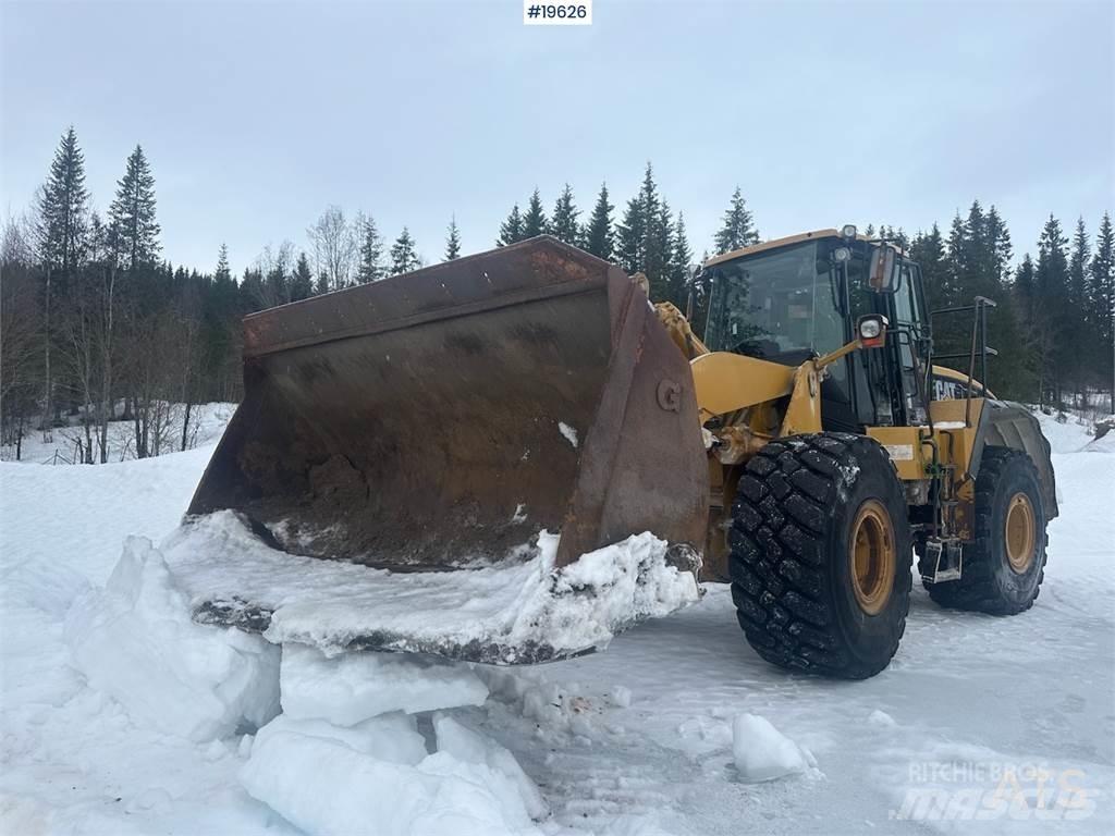 CAT 966G Колесни товарачи