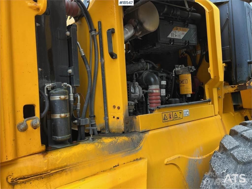 JCB 437HT Колесни товарачи