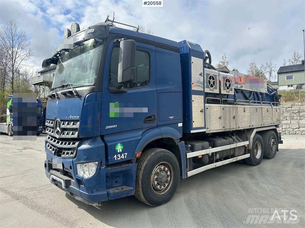 Mercedes-Benz Arocs Общински/универсални превозни средства
