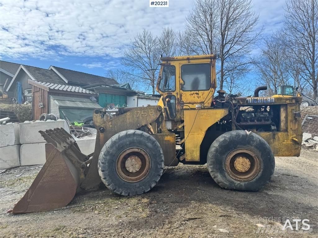 Michigan 75B Колесни товарачи