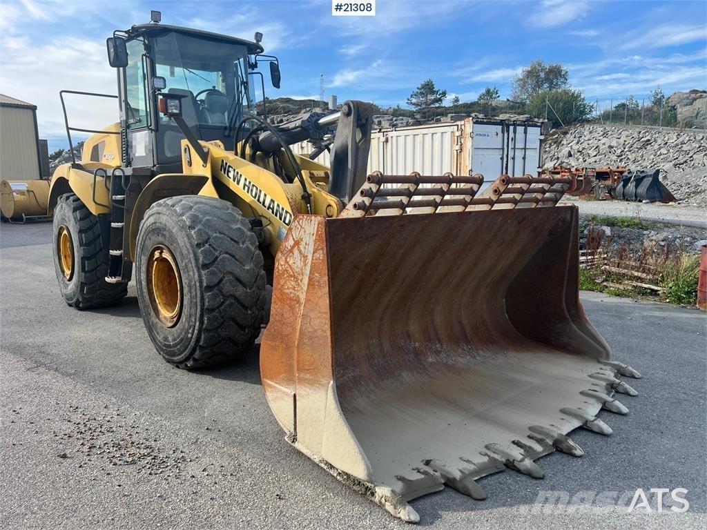 New Holland w270B Колесни товарачи