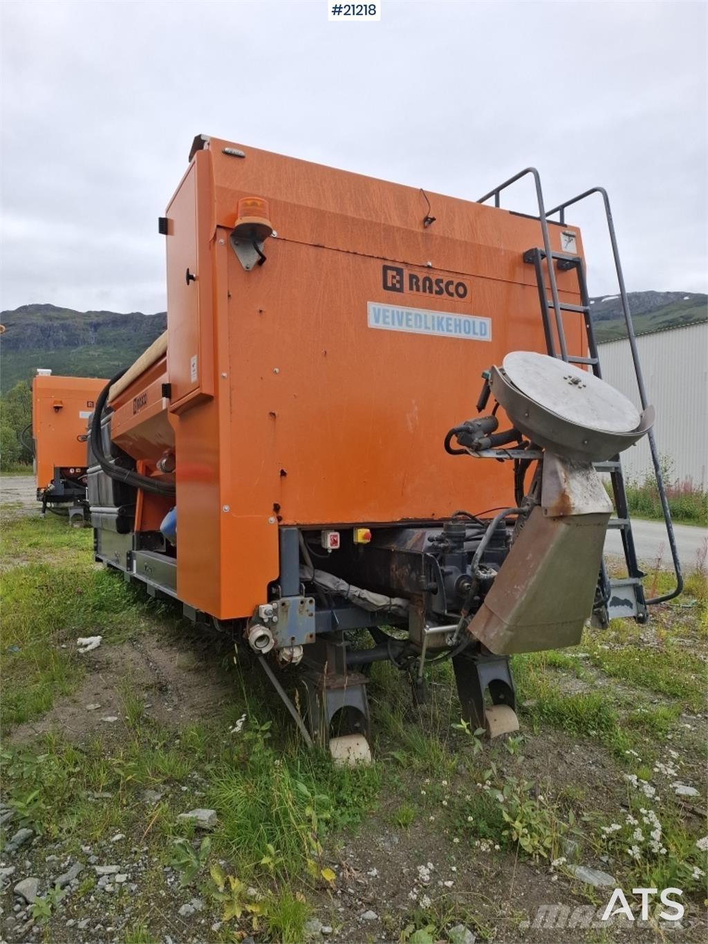 Rasco Solid Разстилачки на пясък и сол