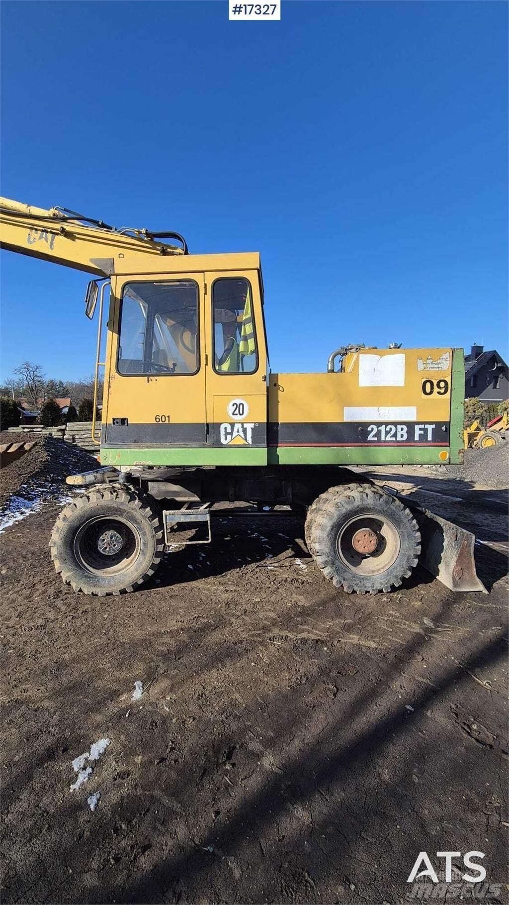 CAT 212BFT Колесни екскаватори