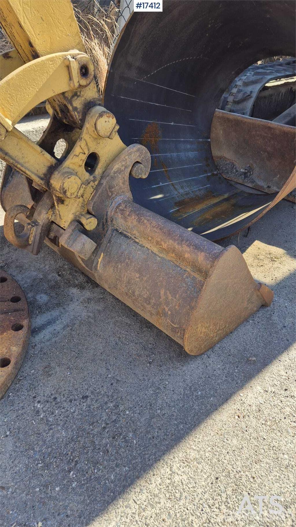 CAT 302.5 Мини екскаватори < 7 т