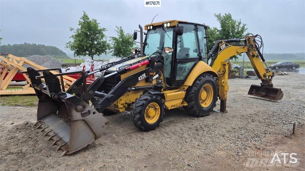 CAT 432E Товарач със заден ексватор