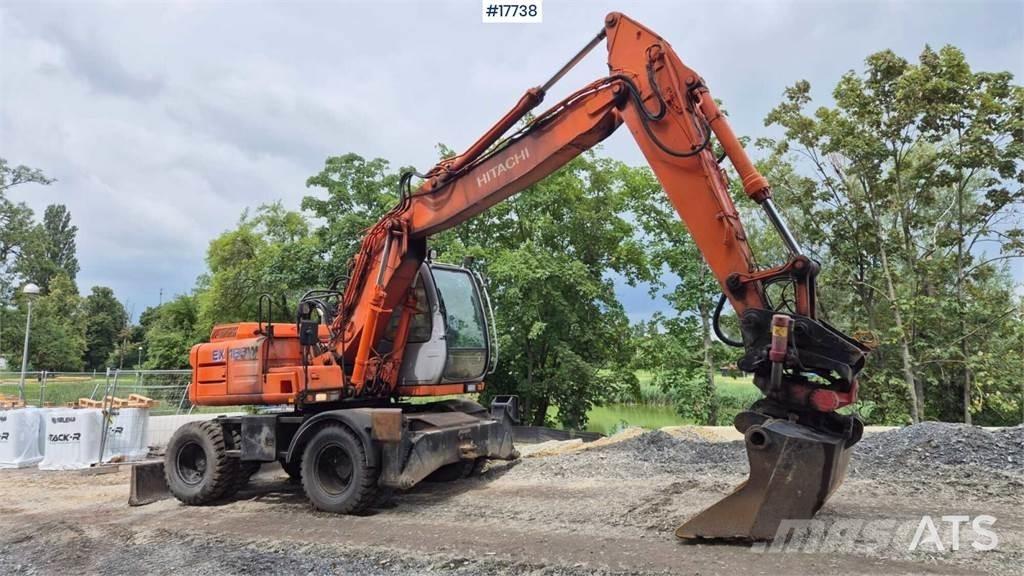 Hitachi EX 165W Колесни екскаватори