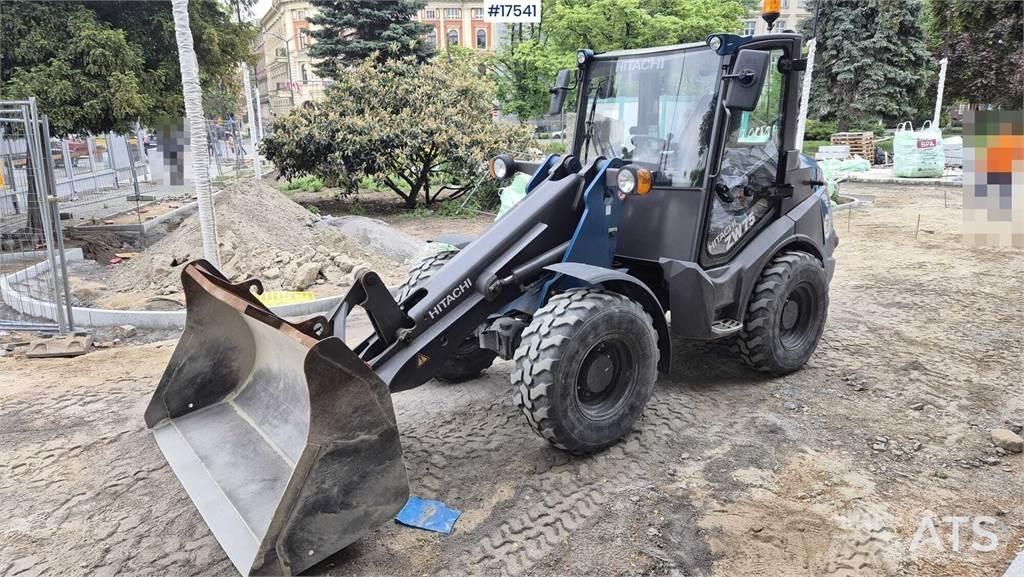 Hitachi ZW 75 Колесни товарачи
