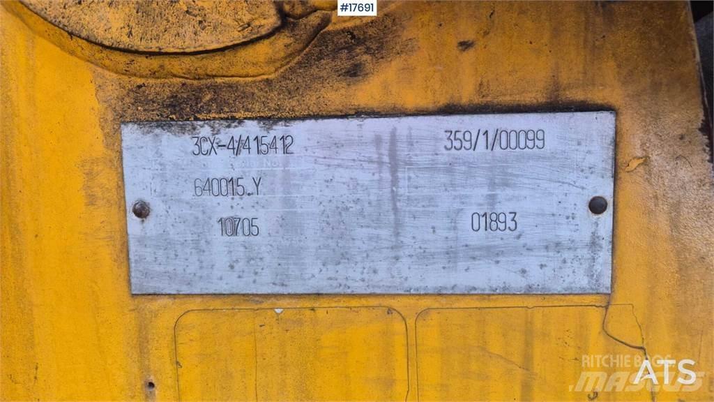 JCB 3cx Товарач със заден ексватор
