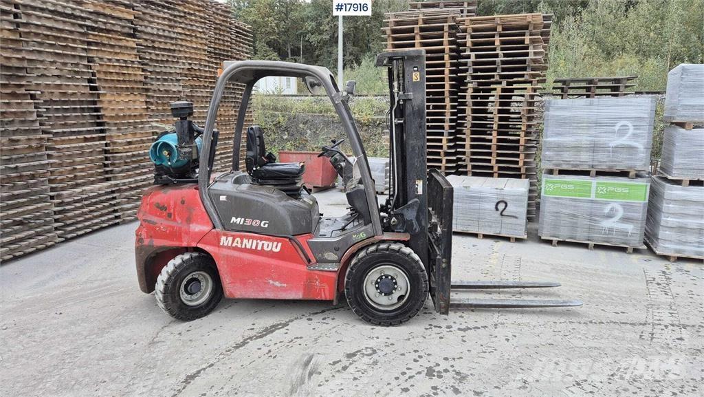 Manitou MI 30 G Вилични кари-повдигачи - други