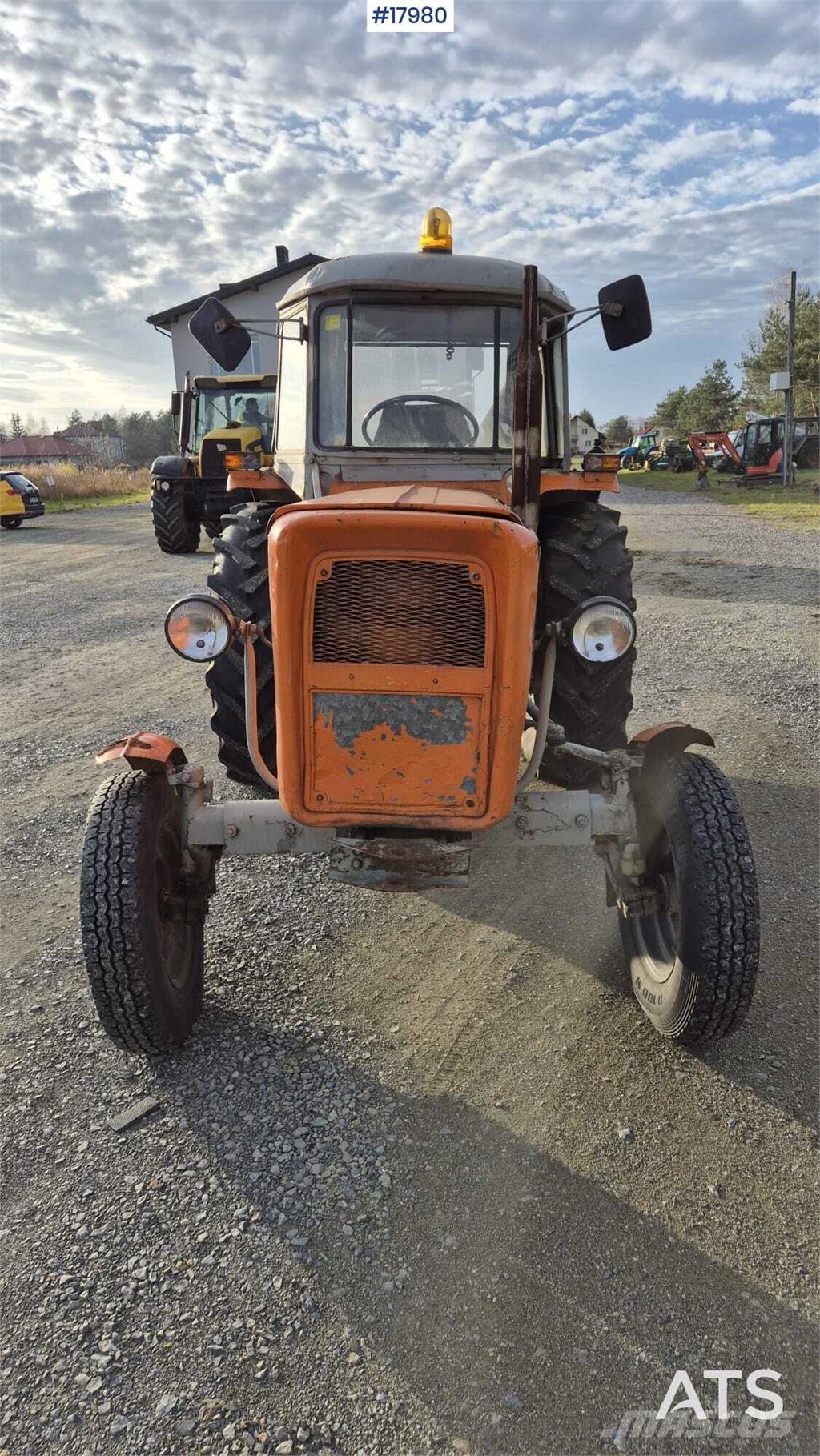 Ursus C 360 Трактори