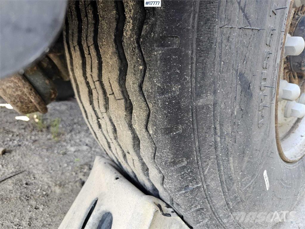 Zaslaw D-651 Плоскоподови / Бордови полуремаркета
