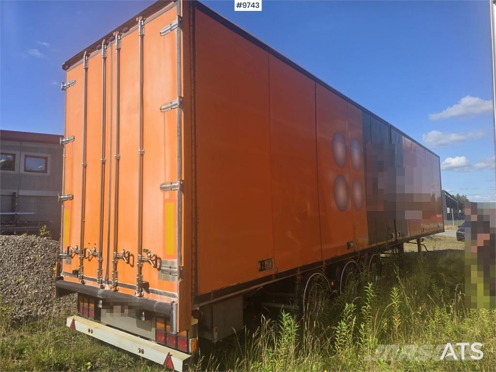 Ekeri L-3 Полуремаркета фургони

