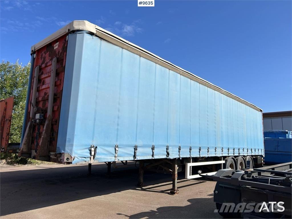 Fruehauf SS136/P3S Брезентови полуремаркета
