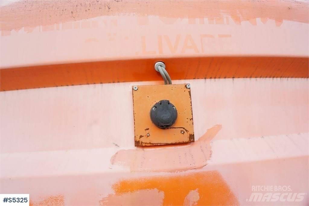 Hitachi EX165W Колесни екскаватори