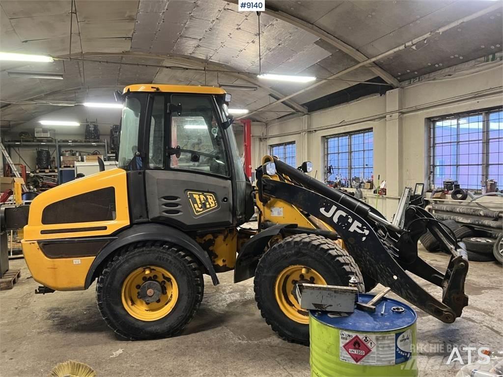 JCB 409 T4 Колесни булдозери
