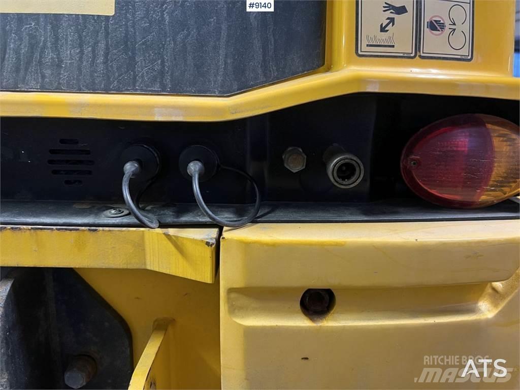 JCB 409 T4 Колесни булдозери
