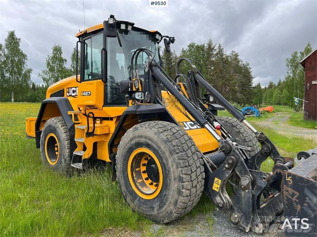 JCB 427 HT Колесни товарачи