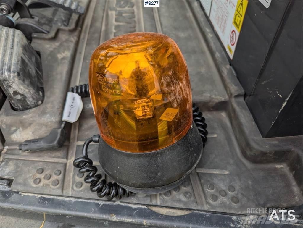 Komatsu PC 26 MR Мини екскаватори < 7 т