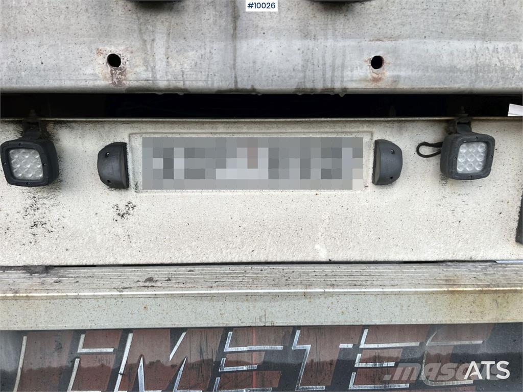 Limetec VPU 438 Ремаркета фургони