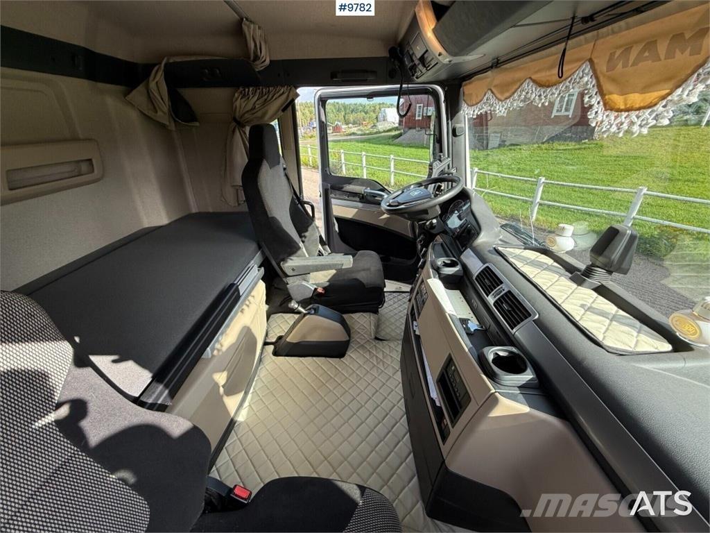 MAN TGX 26.500 6X2 Камиони с кран с кука