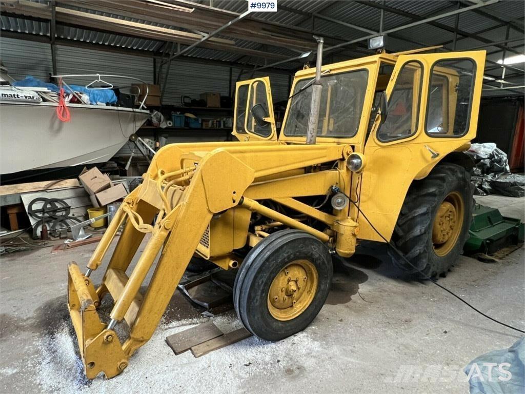 Massey Ferguson 203 Трактори