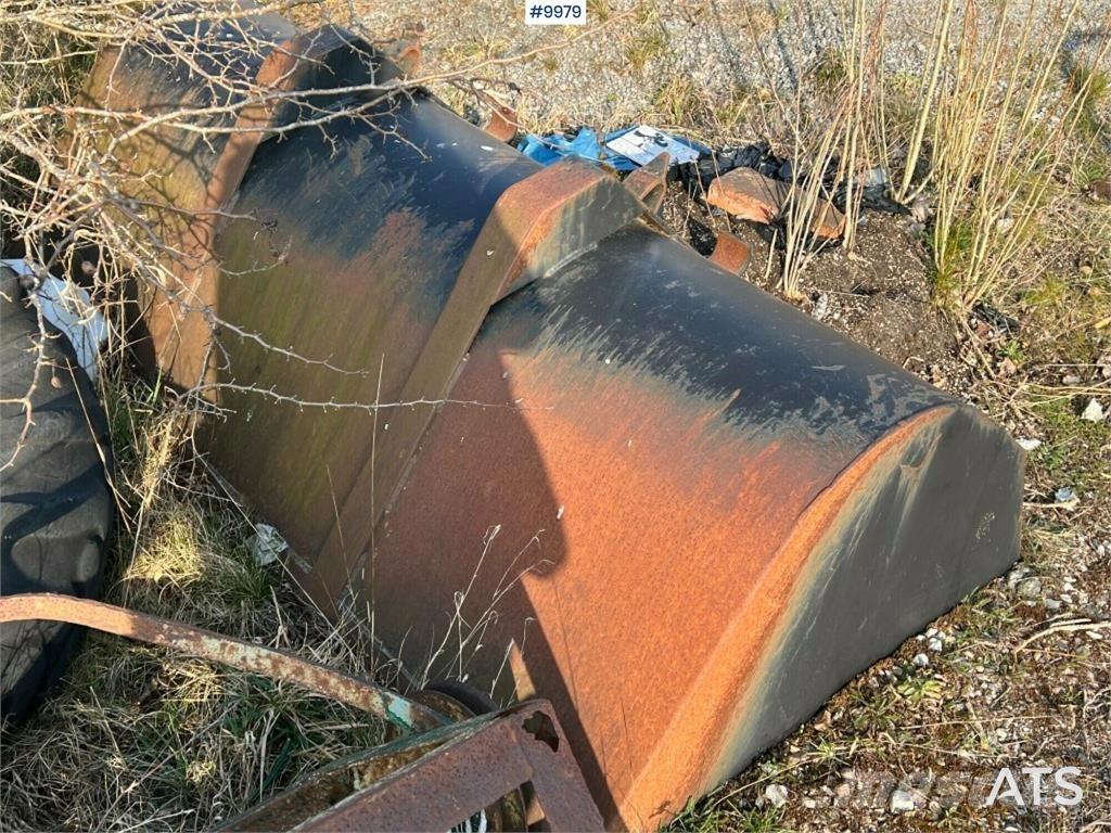 Massey Ferguson 203 Трактори