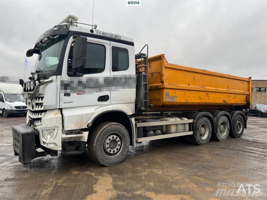 Mercedes-Benz Arocs Камиони с кран с кука