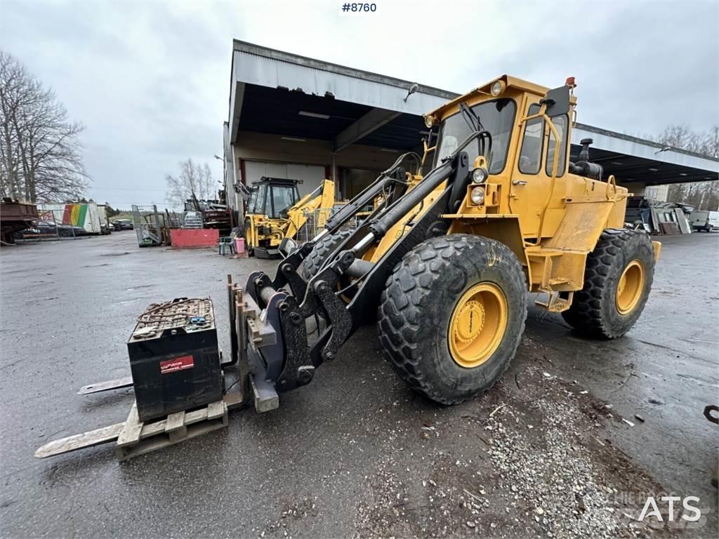 Volvo BM 4400 Колесни булдозери
