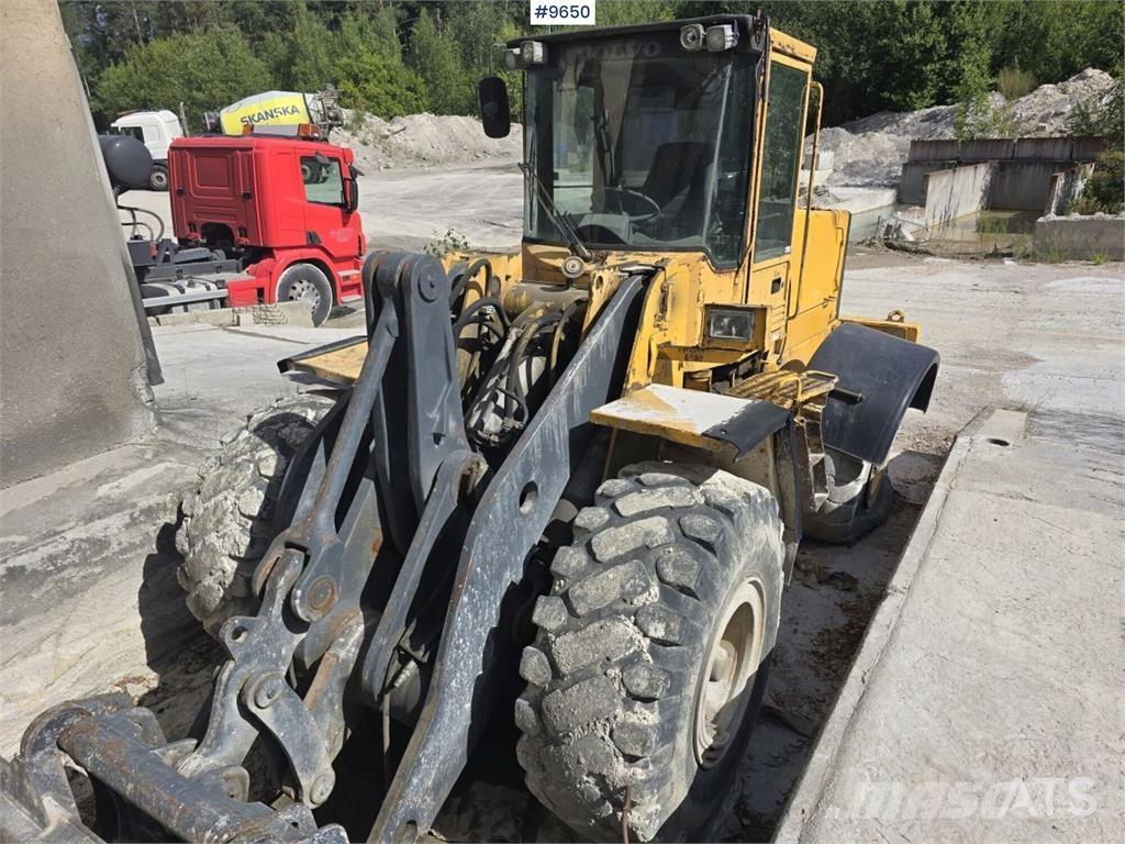 Volvo L120 Колесни булдозери
