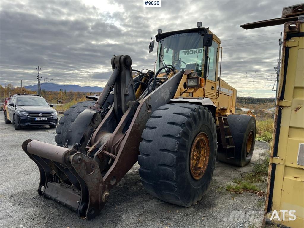 Volvo L180C Колесни товарачи