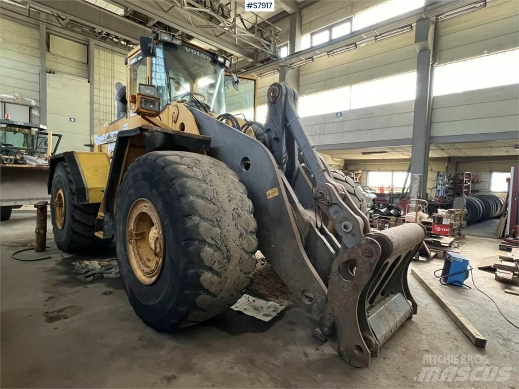 Volvo L220D Колесни товарачи