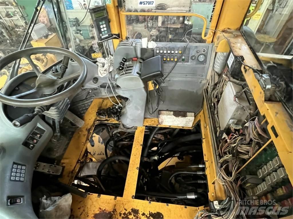 Volvo L220D Колесни товарачи