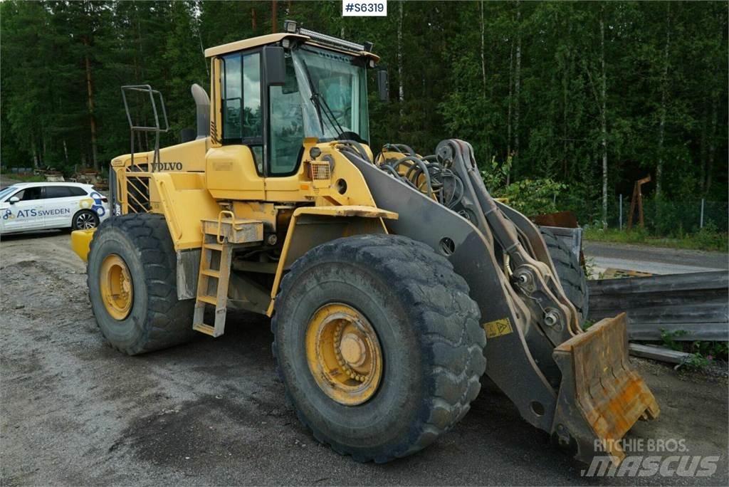 Volvo L220F Колесни товарачи