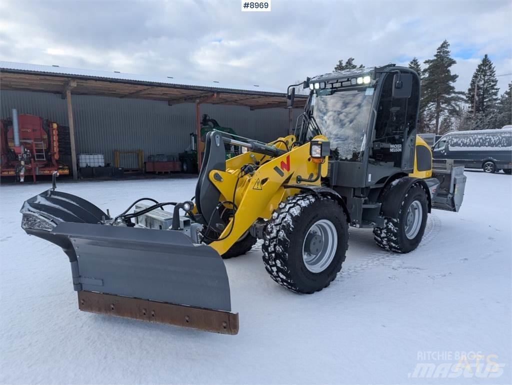 Wacker Neuson WL52 Колесни булдозери
