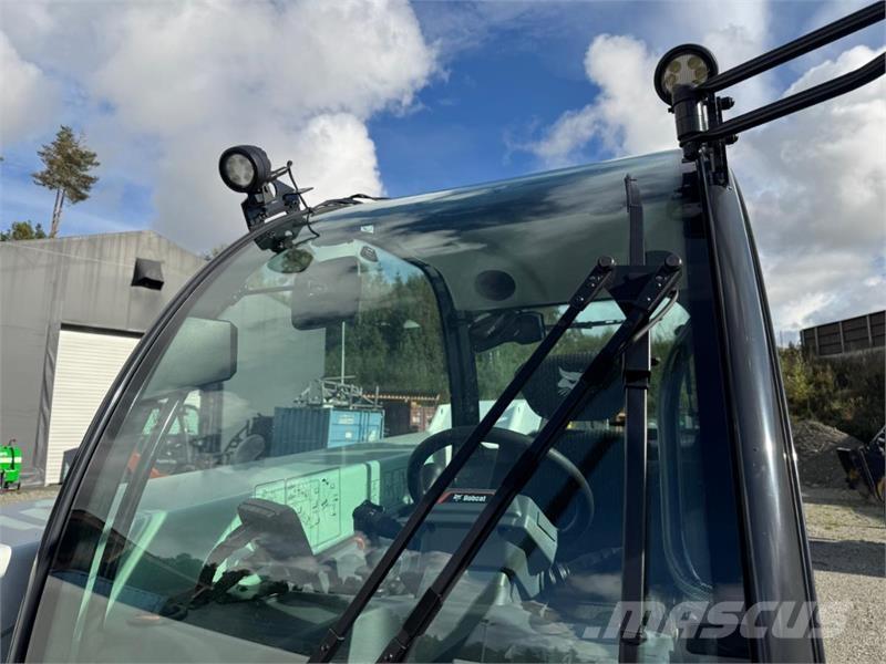 Bobcat PF4 Телескопични товарачи
