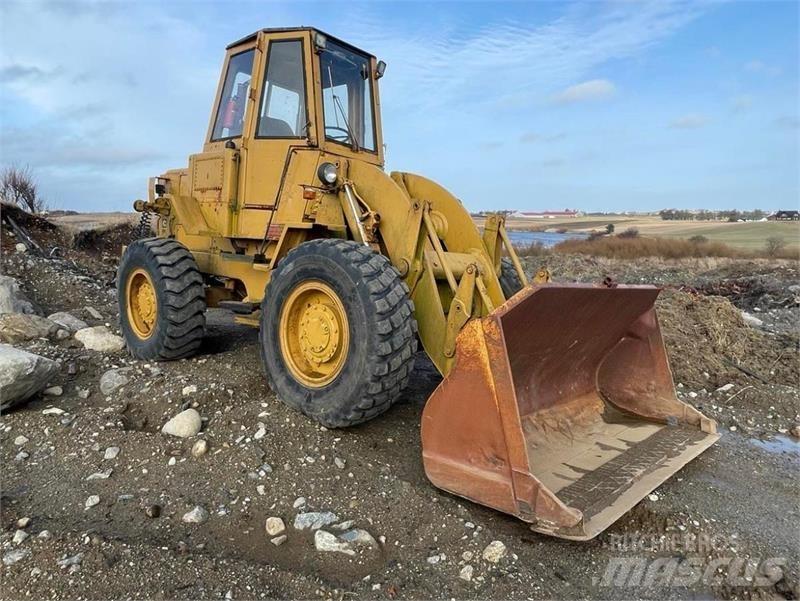 CAT 920 Колесни товарачи